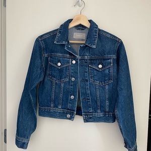 Everlane cropped denim jacket. XS.